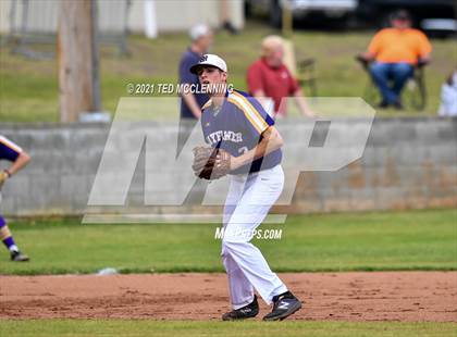 Thumbnail 2 in Mayflower vs Perryville (3A District) photogallery.