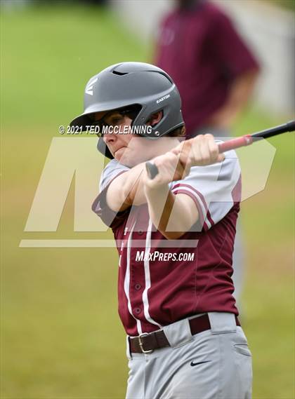 Thumbnail 2 in Mayflower vs Perryville (3A District) photogallery.