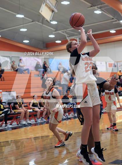 Thumbnail 3 in Grand Saline vs Malakoff photogallery.