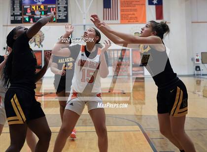 Thumbnail 2 in Grand Saline vs Malakoff photogallery.