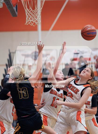 Thumbnail 2 in Grand Saline vs Malakoff photogallery.