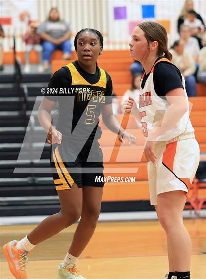 Thumbnail 3 in Grand Saline vs Malakoff photogallery.