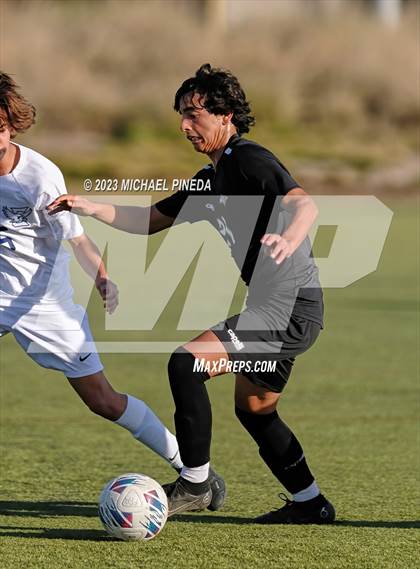 Thumbnail 3 in Capistrano Valley Christian vs Fairmont Prep photogallery.