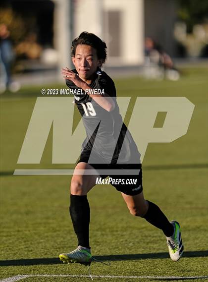 Thumbnail 2 in Capistrano Valley Christian vs Fairmont Prep photogallery.