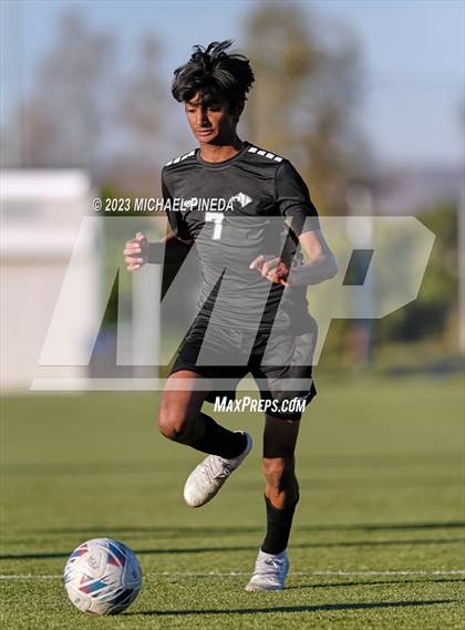 Thumbnail 2 in Capistrano Valley Christian vs Fairmont Prep photogallery.