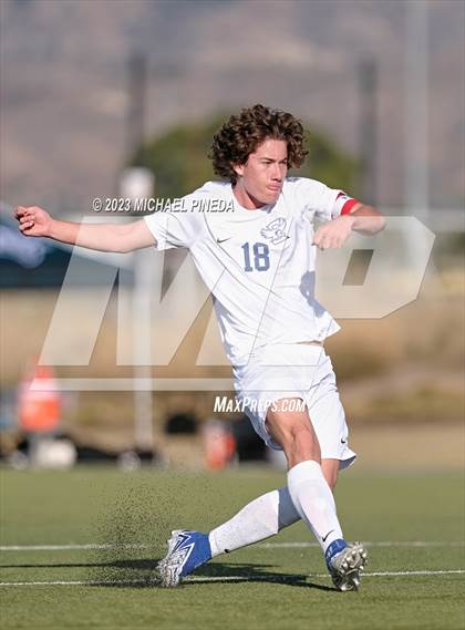 Thumbnail 2 in Capistrano Valley Christian vs Fairmont Prep photogallery.