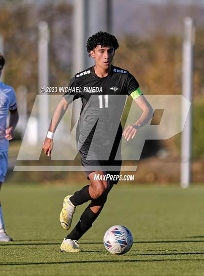 Thumbnail 3 in Capistrano Valley Christian vs Fairmont Prep photogallery.
