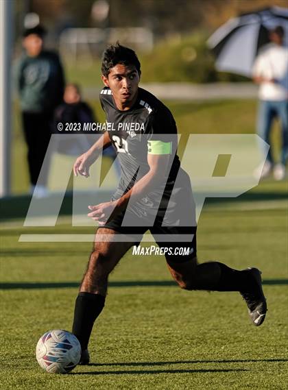 Thumbnail 2 in Capistrano Valley Christian vs Fairmont Prep photogallery.