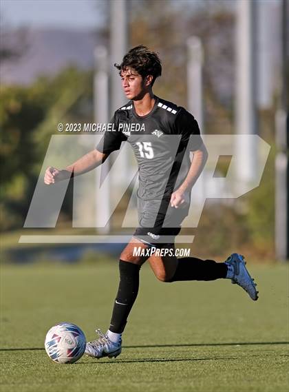 Thumbnail 2 in Capistrano Valley Christian vs Fairmont Prep photogallery.