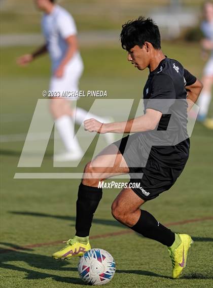 Thumbnail 2 in Capistrano Valley Christian vs Fairmont Prep photogallery.