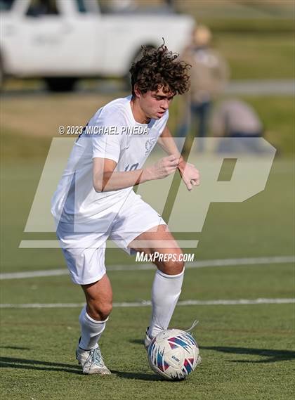 Thumbnail 2 in Capistrano Valley Christian vs Fairmont Prep photogallery.