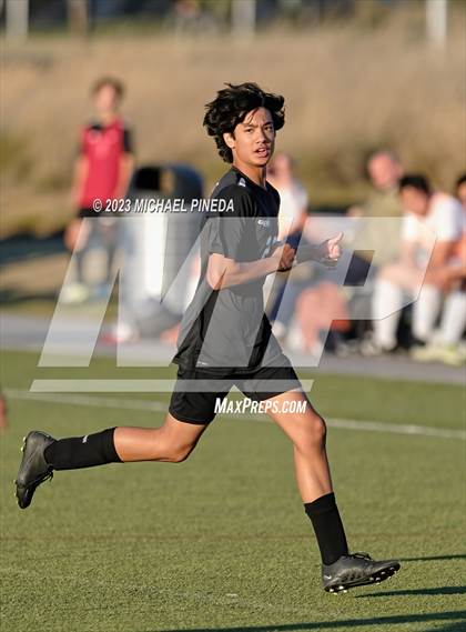 Thumbnail 3 in Capistrano Valley Christian vs Fairmont Prep photogallery.