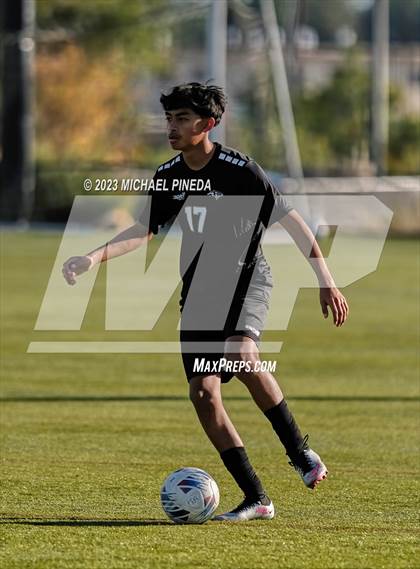 Thumbnail 2 in Capistrano Valley Christian vs Fairmont Prep photogallery.