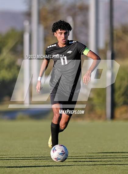 Thumbnail 2 in Capistrano Valley Christian vs Fairmont Prep photogallery.