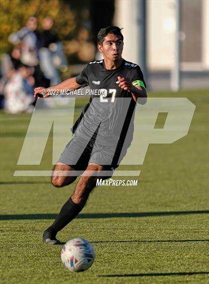 Thumbnail 1 in Capistrano Valley Christian vs Fairmont Prep photogallery.