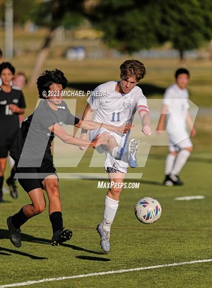 Thumbnail 3 in Capistrano Valley Christian vs Fairmont Prep photogallery.