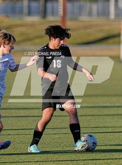 Thumbnail 2 in Capistrano Valley Christian vs Fairmont Prep photogallery.