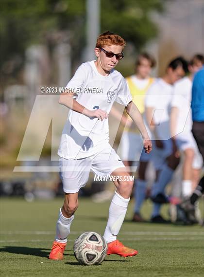 Thumbnail 2 in Capistrano Valley Christian vs Fairmont Prep photogallery.