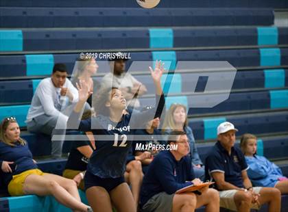 Thumbnail 2 in Clearwater Central Catholic vs Bishop McLaughlin Catholic (Berkely Premier Tournament) photogallery.