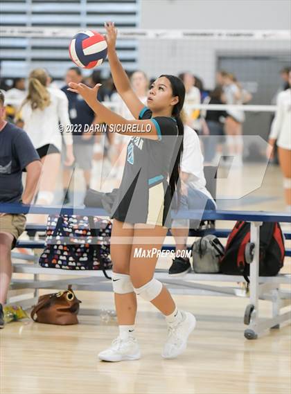 Thumbnail 2 in El Camino vs. Olympian (Nike TOC Southwest) photogallery.