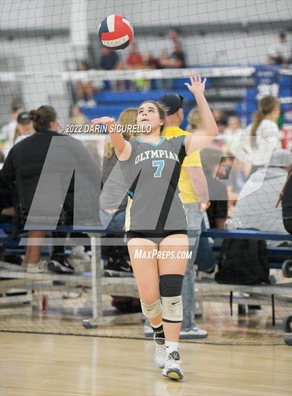 Thumbnail 2 in El Camino vs. Olympian (Nike TOC Southwest) photogallery.