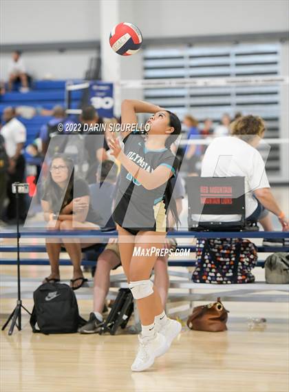 Thumbnail 3 in El Camino vs. Olympian (Nike TOC Southwest) photogallery.