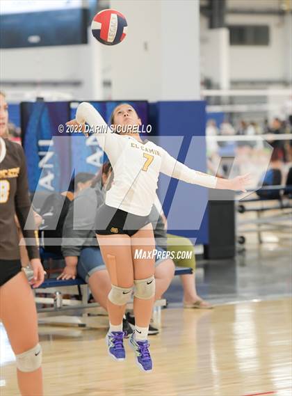 Thumbnail 3 in El Camino vs. Olympian (Nike TOC Southwest) photogallery.