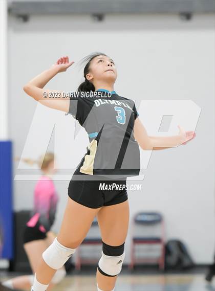 Thumbnail 3 in El Camino vs. Olympian (Nike TOC Southwest) photogallery.
