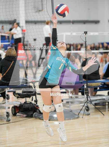 Thumbnail 2 in El Camino vs. Olympian (Nike TOC Southwest) photogallery.
