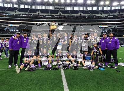 Thumbnail 2 in Loraine vs. Benjamin (UIL 1A Six-Man Division II Final) photogallery.