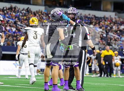 Thumbnail 2 in Loraine vs. Benjamin (UIL 1A Six-Man Division II Final) photogallery.