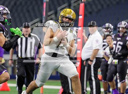 Thumbnail 1 in Loraine vs. Benjamin (UIL 1A Six-Man Division II Final) photogallery.
