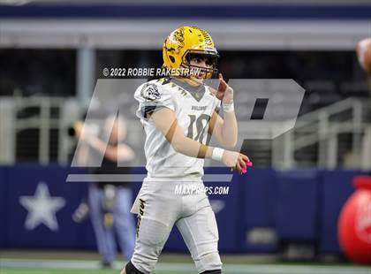 Thumbnail 2 in Loraine vs. Benjamin (UIL 1A Six-Man Division II Final) photogallery.