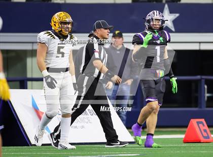 Thumbnail 1 in Loraine vs. Benjamin (UIL 1A Six-Man Division II Final) photogallery.