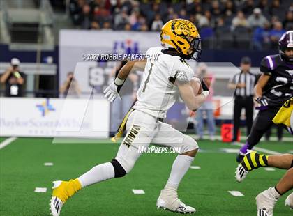 Thumbnail 2 in Loraine vs. Benjamin (UIL 1A Six-Man Division II Final) photogallery.