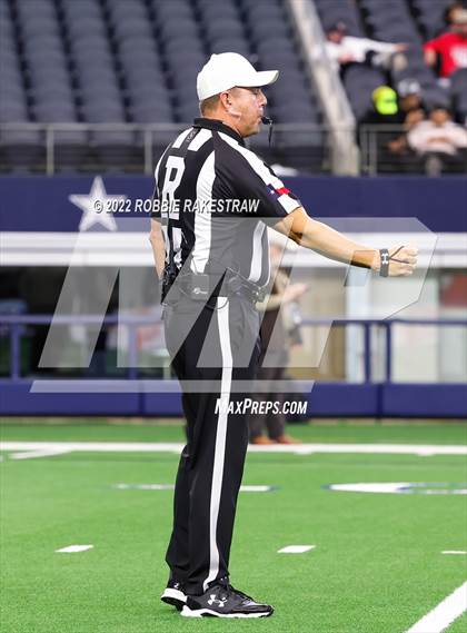 Thumbnail 1 in Loraine vs. Benjamin (UIL 1A Six-Man Division II Final) photogallery.