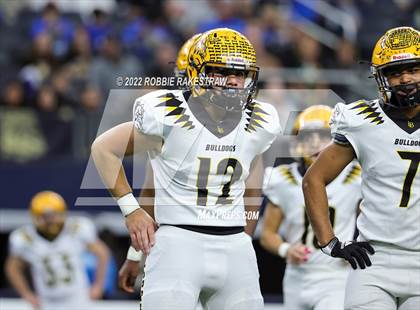 Thumbnail 2 in Loraine vs. Benjamin (UIL 1A Six-Man Division II Final) photogallery.