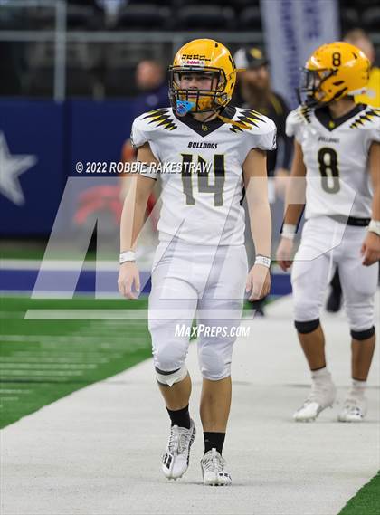 Thumbnail 2 in Loraine vs. Benjamin (UIL 1A Six-Man Division II Final) photogallery.