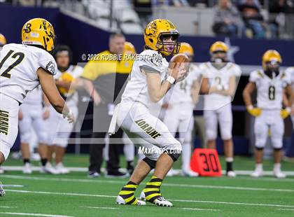 Thumbnail 1 in Loraine vs. Benjamin (UIL 1A Six-Man Division II Final) photogallery.