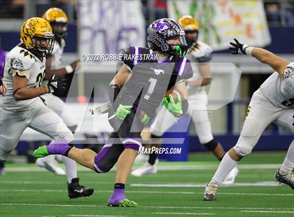 Thumbnail 2 in Loraine vs. Benjamin (UIL 1A Six-Man Division II Final) photogallery.