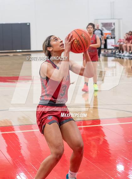 Thumbnail 2 in Warrensburg vs. Kauffman (Van Horn Invitational) photogallery.