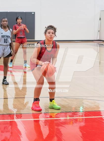 Thumbnail 2 in Warrensburg vs. Kauffman (Van Horn Invitational) photogallery.