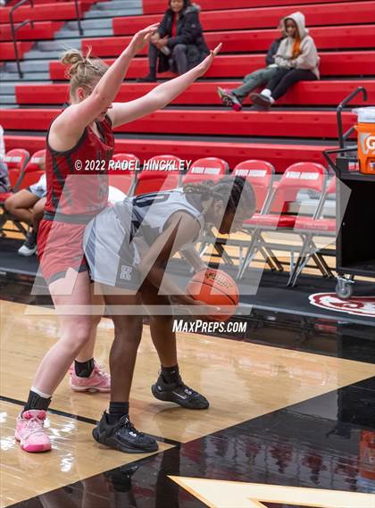 Thumbnail 1 in Warrensburg vs. Kauffman (Van Horn Invitational) photogallery.