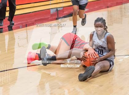 Thumbnail 2 in Warrensburg vs. Kauffman (Van Horn Invitational) photogallery.