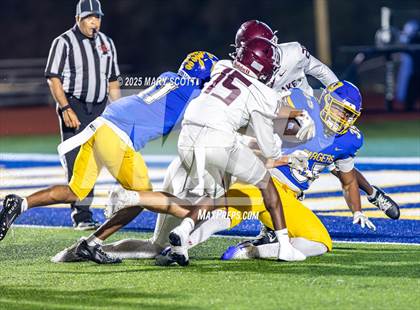 Thumbnail 2 in Horn Lake @ Oxford (MHSAA 7A Round 2) photogallery.