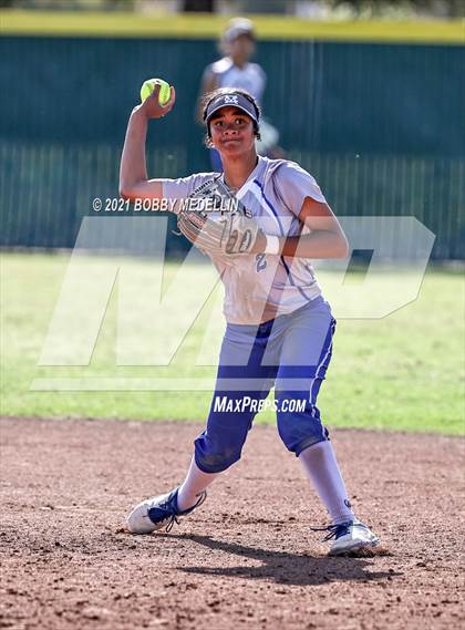 Thumbnail 1 in Madera @ Clovis North photogallery.