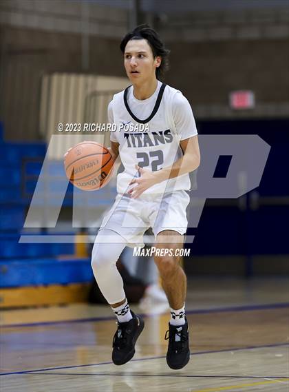 Thumbnail 2 in Frontier vs. Hoover photogallery.