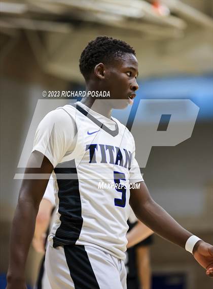 Thumbnail 3 in Frontier vs. Hoover photogallery.
