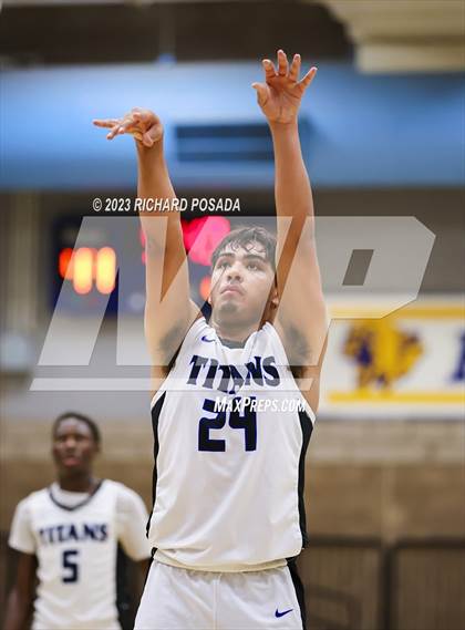 Thumbnail 1 in Frontier vs. Hoover photogallery.