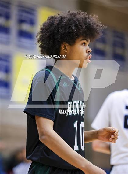 Thumbnail 2 in Frontier vs. Hoover photogallery.